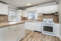 Building Photo - 1007 E Main St