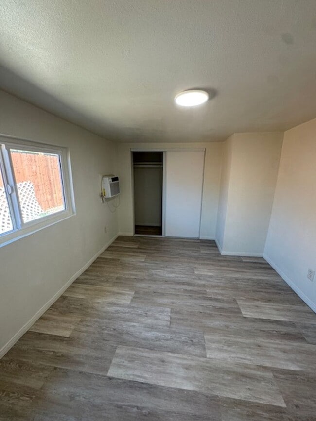 Building Photo - Cozy Remodeled Home