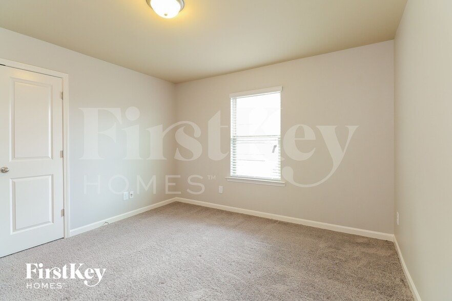 Building Photo - 730 Galveston Way