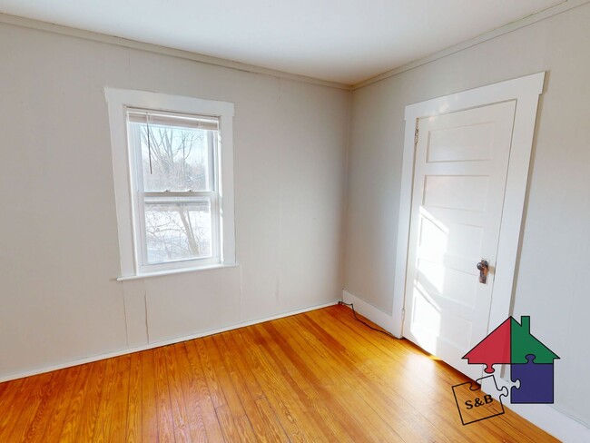 Building Photo - 6 Bolster Rd