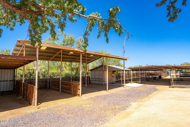 Building Photo - 6006 E Wildcat Dr
