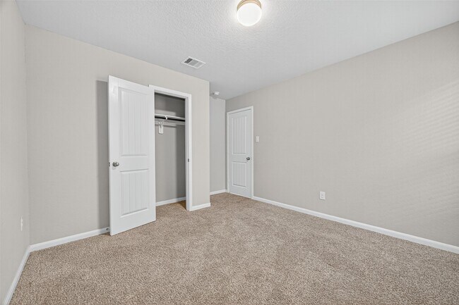 Building Photo - 29627 Juntti Park Ct