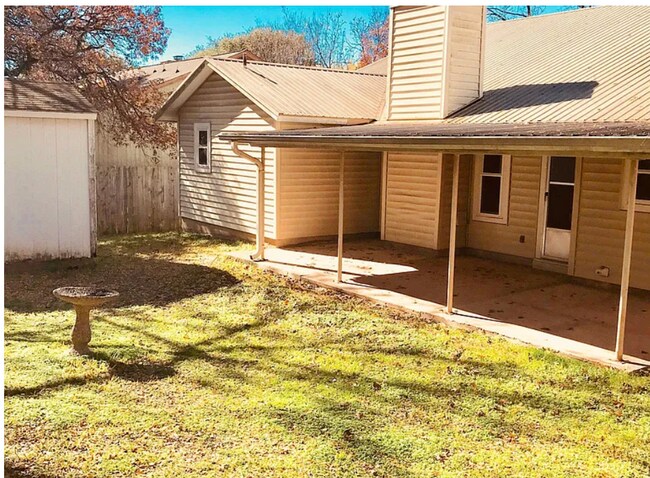 Building Photo - 9307 Marsh Dr