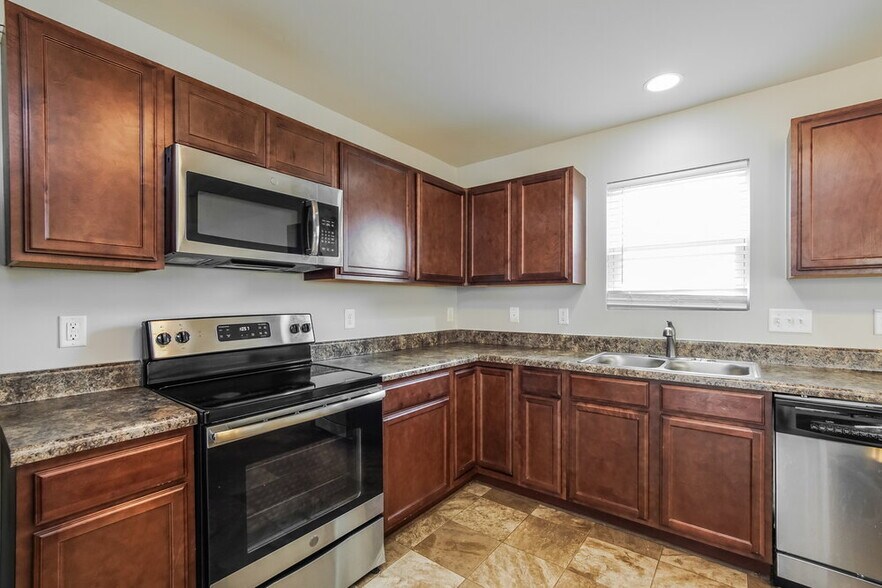 Building Photo - 52 Badger Pass Dr