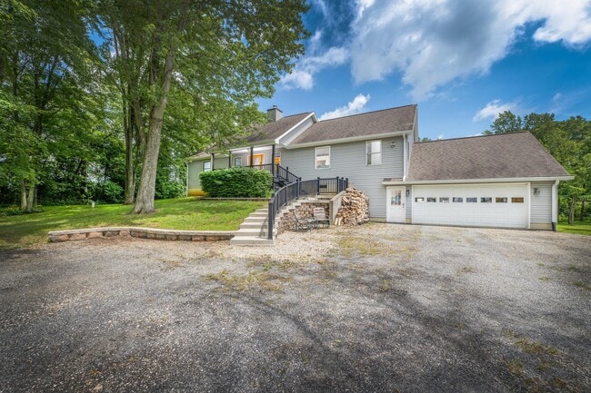 Primary Photo - 5635 Van Fossen Rd