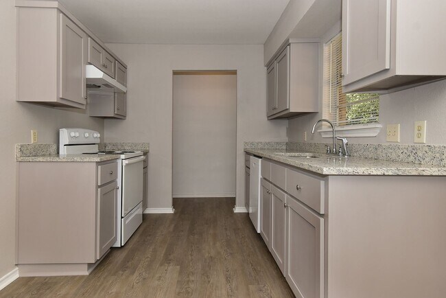 Building Photo - 4008 Templeton St
