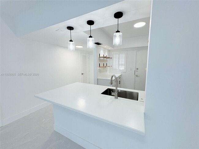 Building Photo - 9159 SW 77th Ave