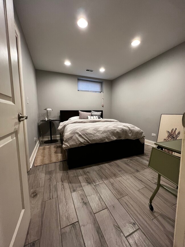 Bedroom 2 - 1525 N Maplewood Ave