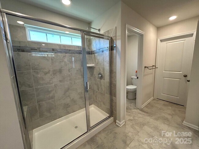 Building Photo - 1004 Whipcord Dr