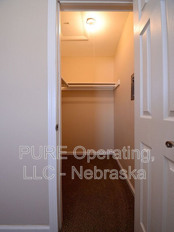 Building Photo - 616 N 46th St