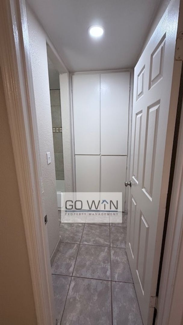 Building Photo - 3546 W Roosevelt St