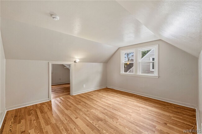Building Photo - 171 Weston Ave