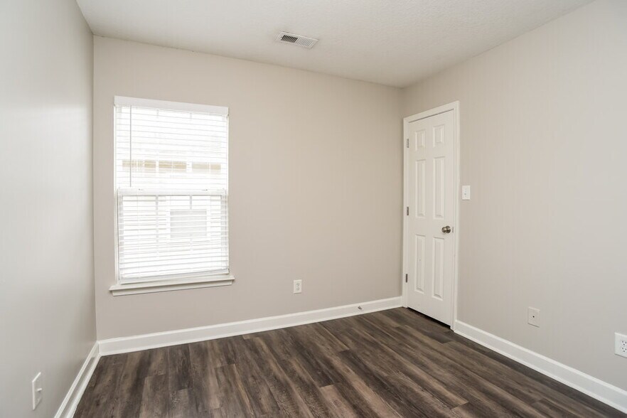 Building Photo - 1026 Allegiance Dr