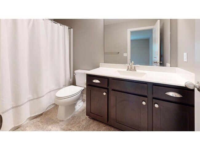 Building Photo - 5585 Orchard Cove