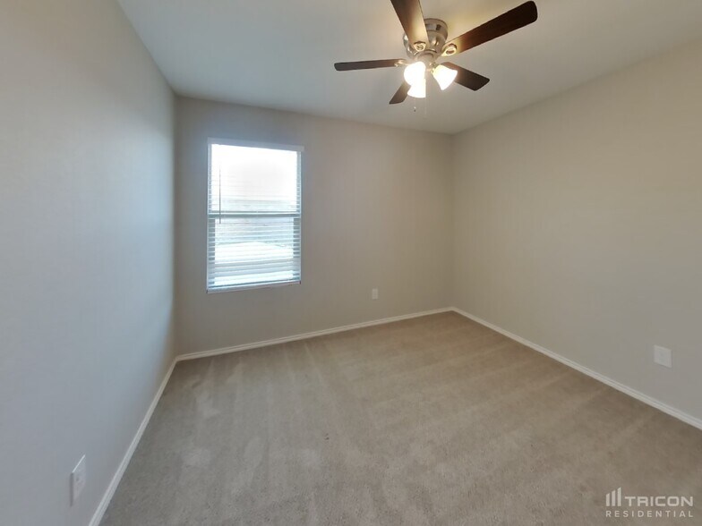 Building Photo - 6028 Parkview Hills Ln