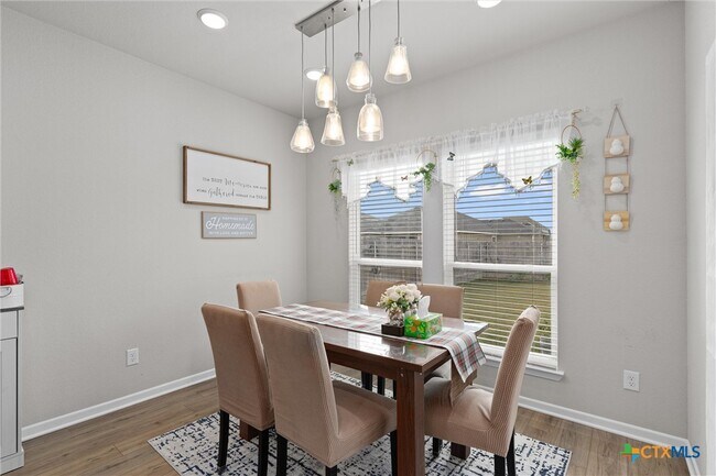 Building Photo - 1913 Zabcikville Dr