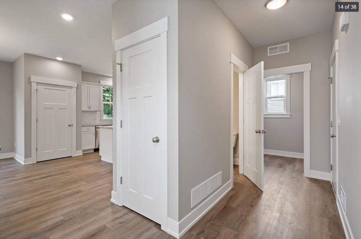 Building Photo - 5453 W Heathwood Dr SE