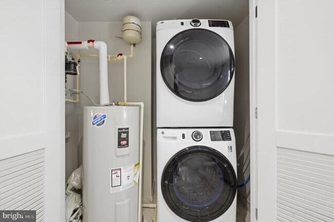 Building Photo - 925 N Fairfax St