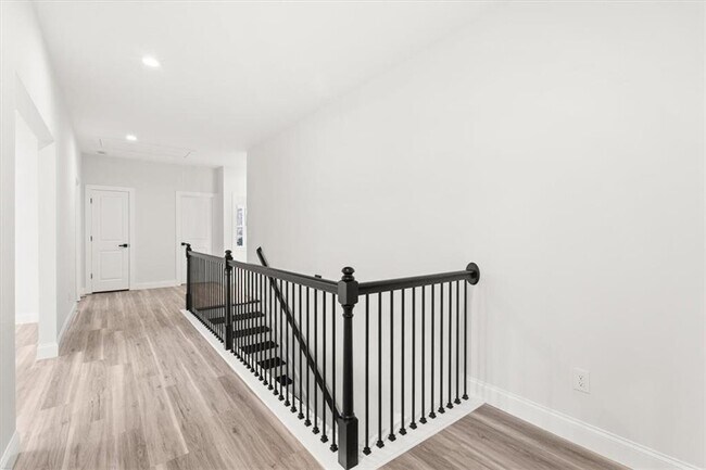 Building Photo - 2895 Jones Mill Rd