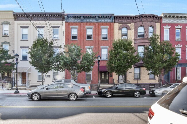 Building Photo - 2307 New York Ave