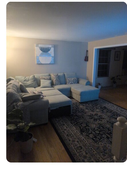 Living room - 39 Old Rd