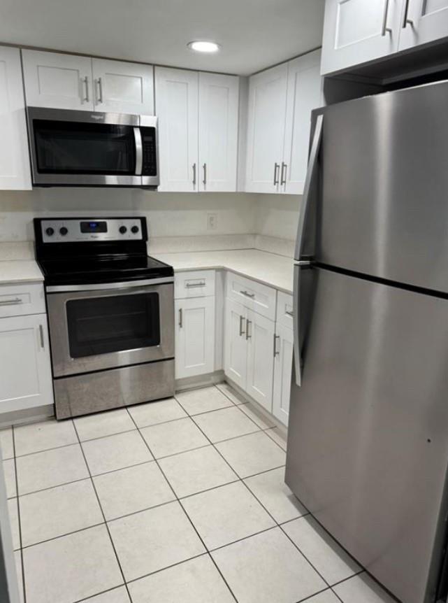 Building Photo - 4425 SW 70th Ter