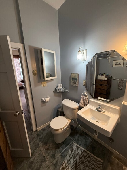 Building Photo - 800 Hague Ave