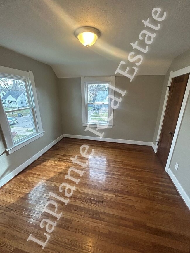 Building Photo - Cozy 3-Bedroom Home in West Toledo