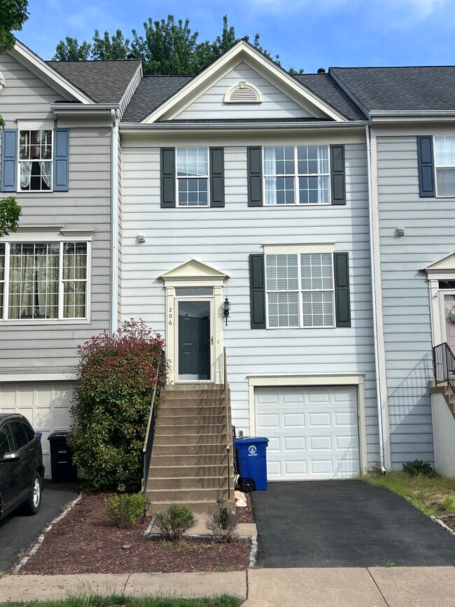 Primary Photo - 206 Connery Terrace SW