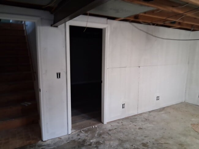 Building Photo - 3 Bed House in St. Peter's MO