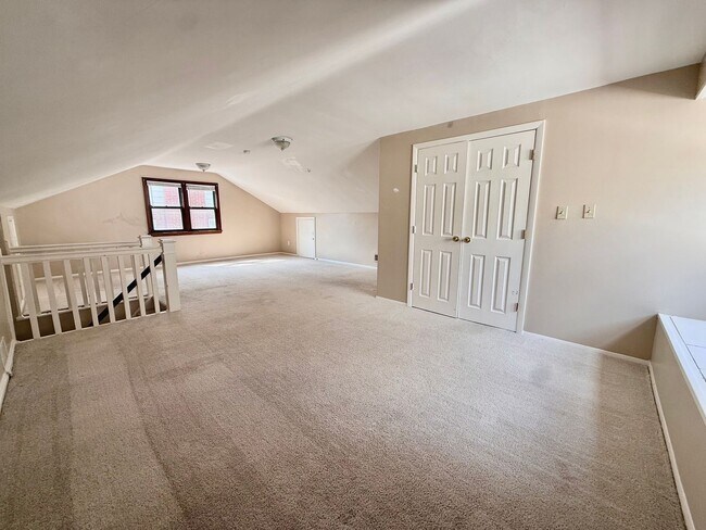 Building Photo - 2650 Cedarbrook Dr