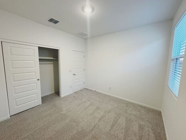 Building Photo - New 3 Bedroom 2 Bath Home at Western Gardens!