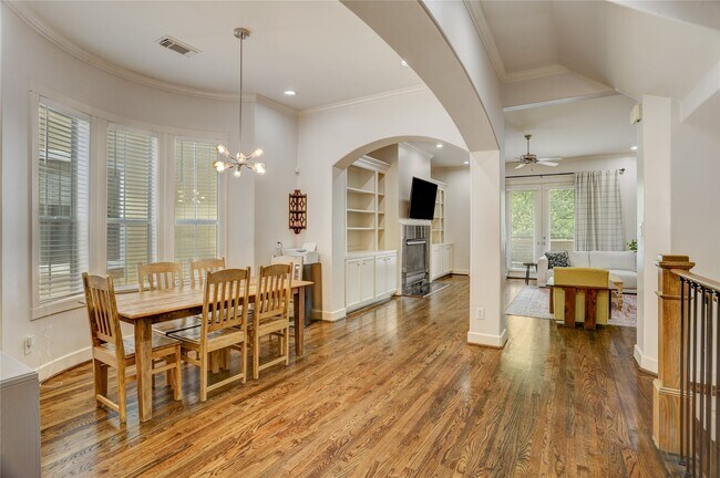 Building Photo - 4262 Childress St