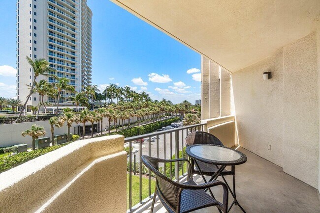 Building Photo - 2800 N Ocean Dr