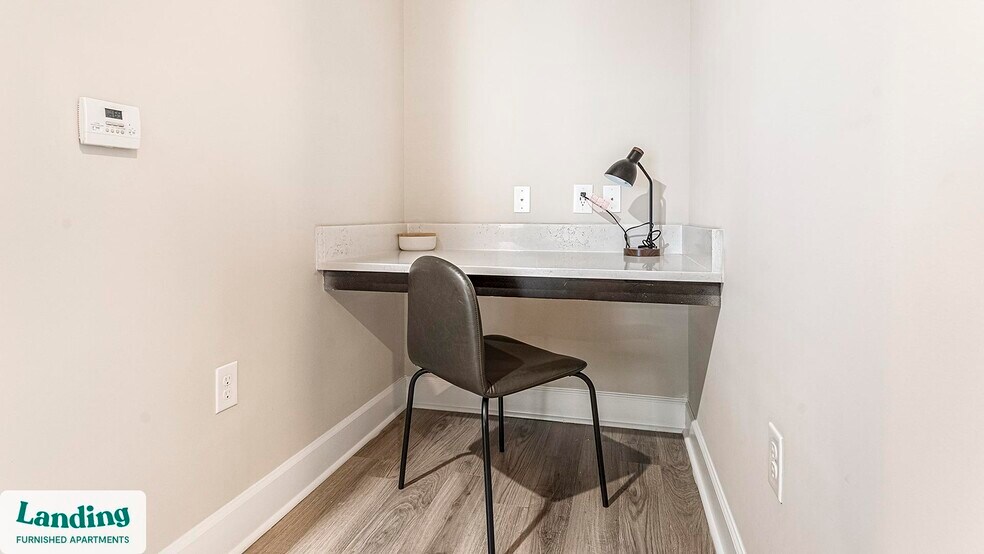 Building Photo - 195 N Creek Dr