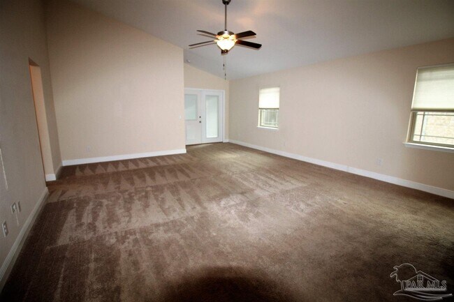 Building Photo - 632 Edith Ln