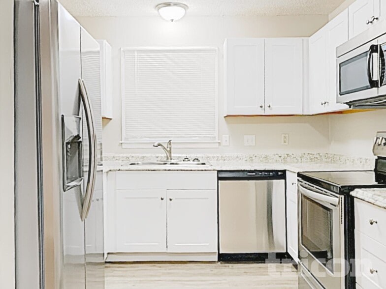 Building Photo - 9223 Shackleford Terrace