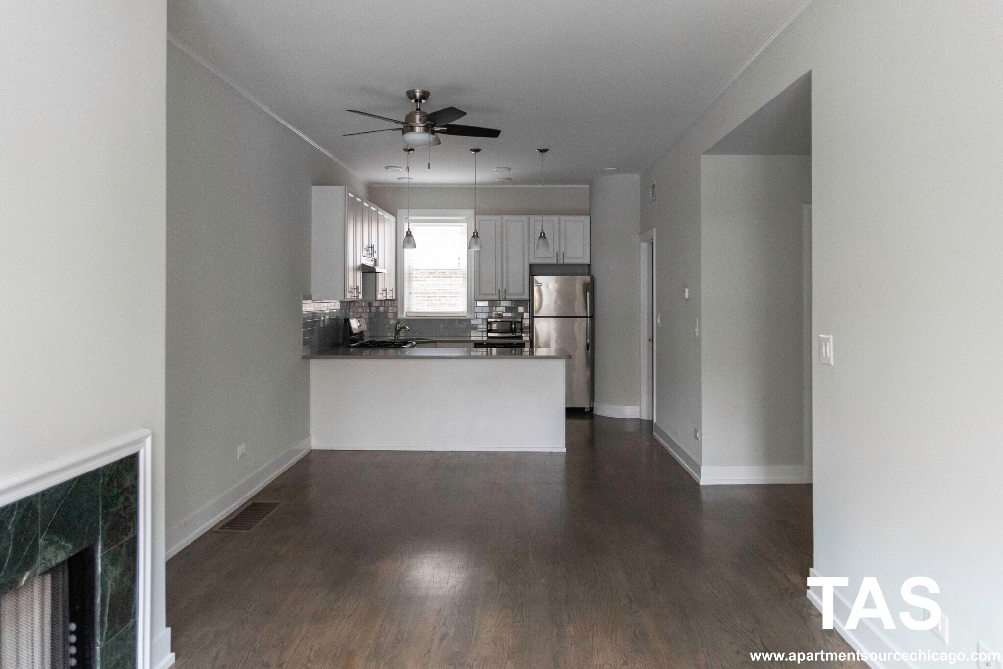 Building Photo - 3854 N Southport Ave