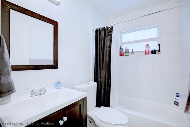 Building Photo - 4706 Mercado Dr