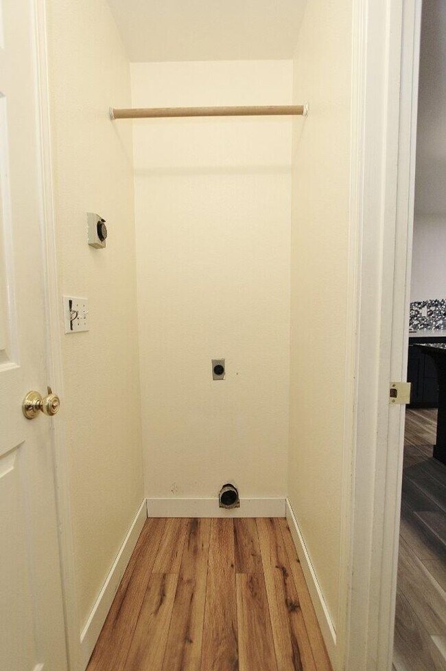 Building Photo - Single-Level Home in Quiet Neighborhood