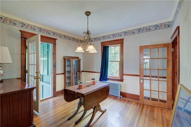 Building Photo - 127 Foote St