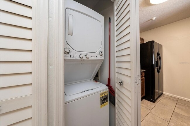 Building Photo - 3930 Southpointe Dr