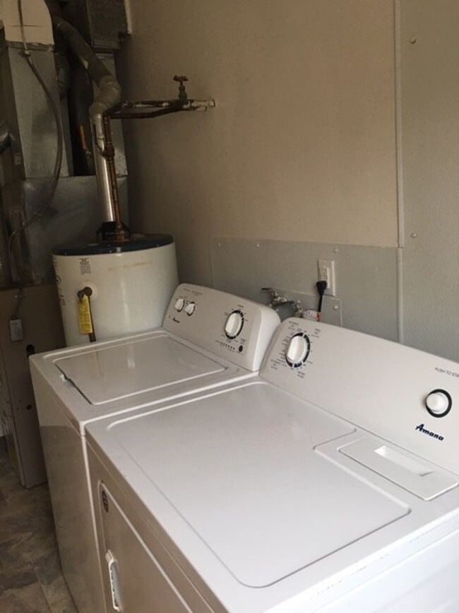 Building Photo - Remodeled Two bedroom Ranch $1150 per month