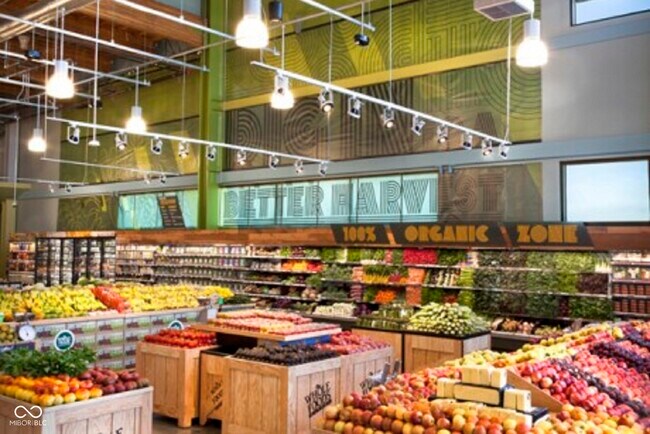 Building Photo - 592 E Vermont St