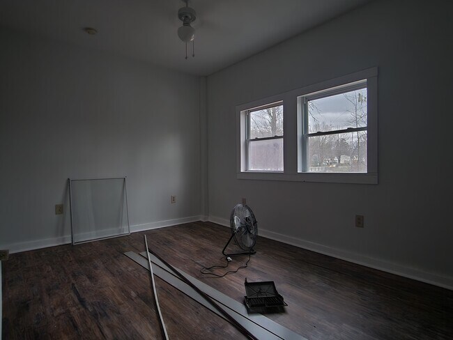 Building Photo - 6784 N Manlius Rd