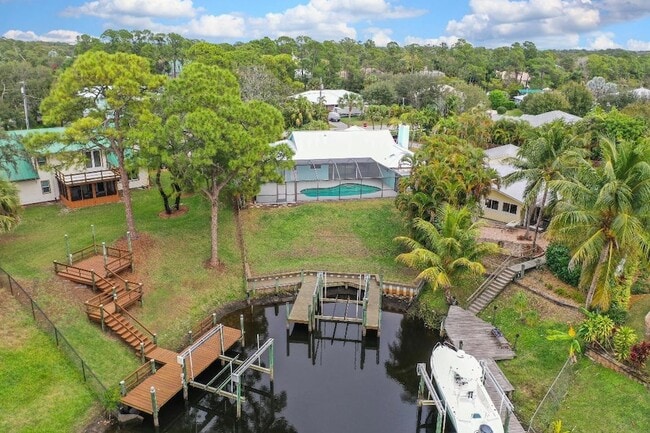 Building Photo - 1232 SW Knollwood Dr