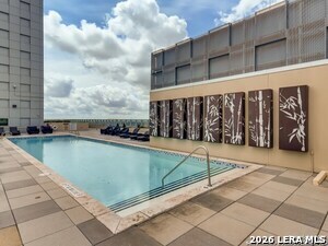 Building Photo - 610 E Market St