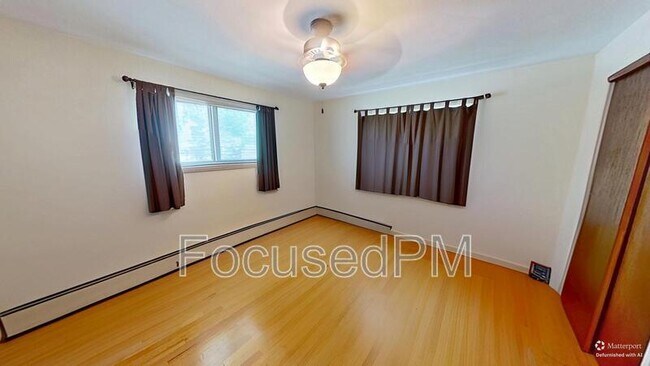 Building Photo - 4030 S Fox St