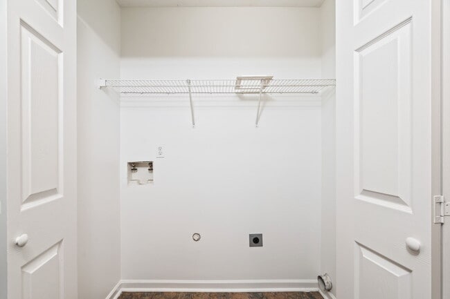Building Photo - 3518 Acorn Woods Way,