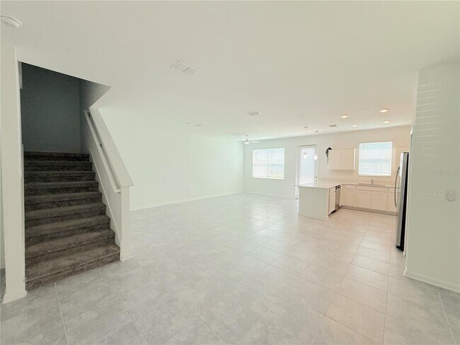 Building Photo - 393 Bogey Dr
